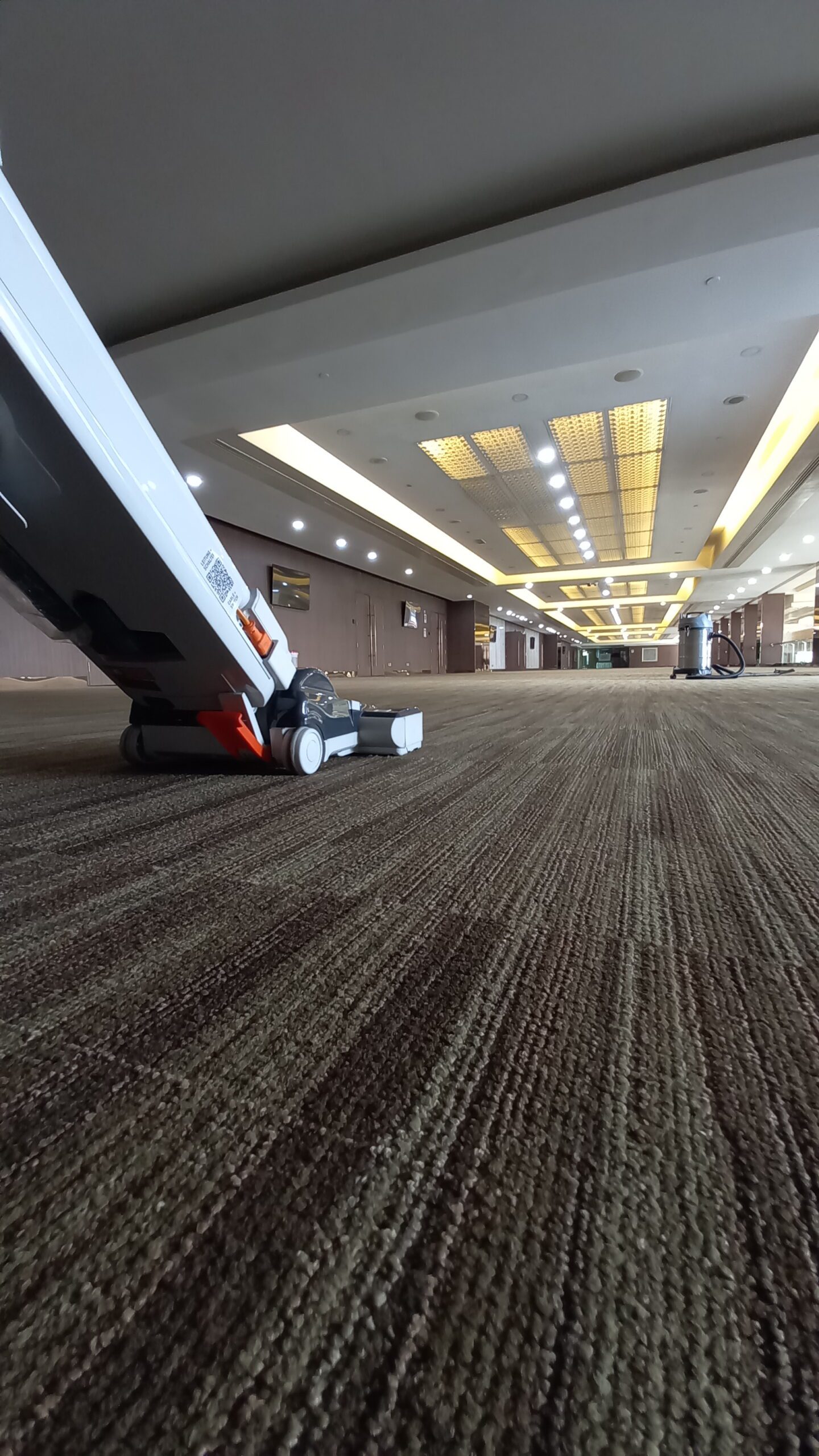 Duel-C Carpet cleaning in convention center